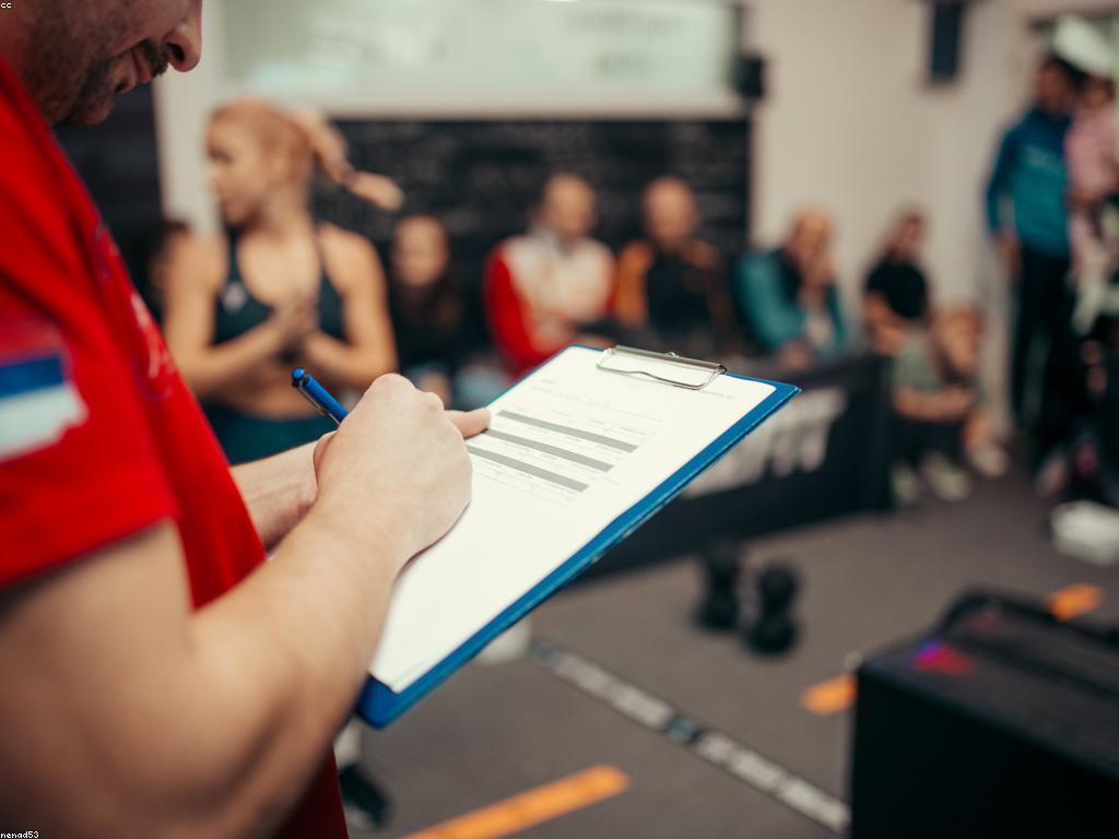 វិធីវិភាគអ្នកប្រកួតប្រជែងរបស់អ្នក